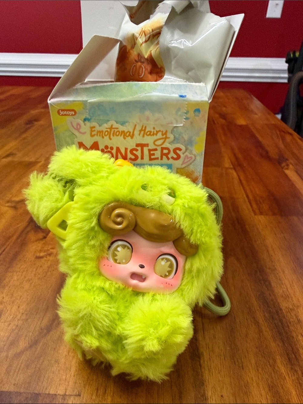 Emotional Hairy Monsters Curiosity - Neon Green